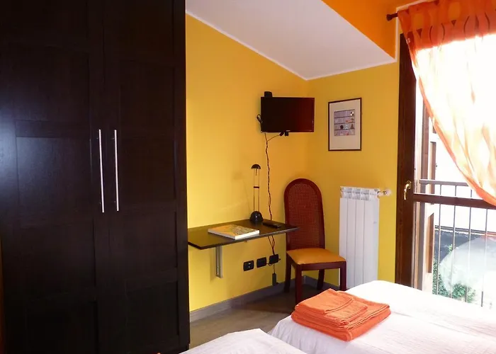 Rutilia22 Милан